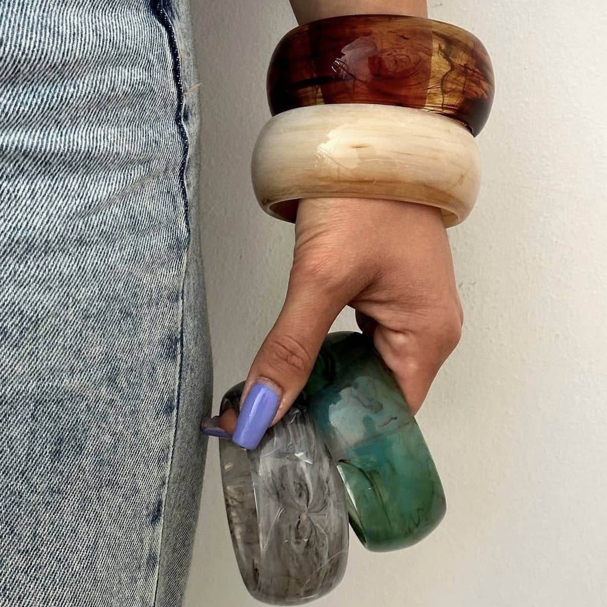 ACRYLIC BANGLE