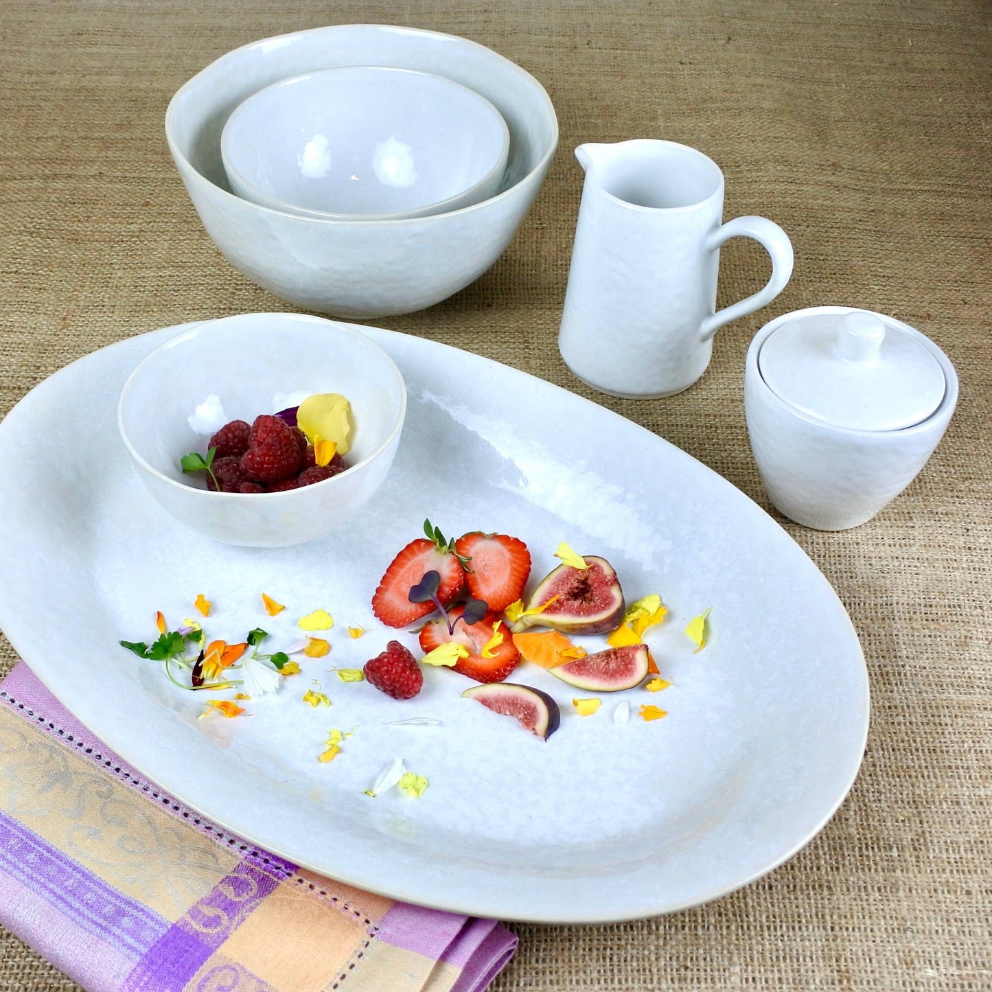 Cozina White Large Serving Bowl