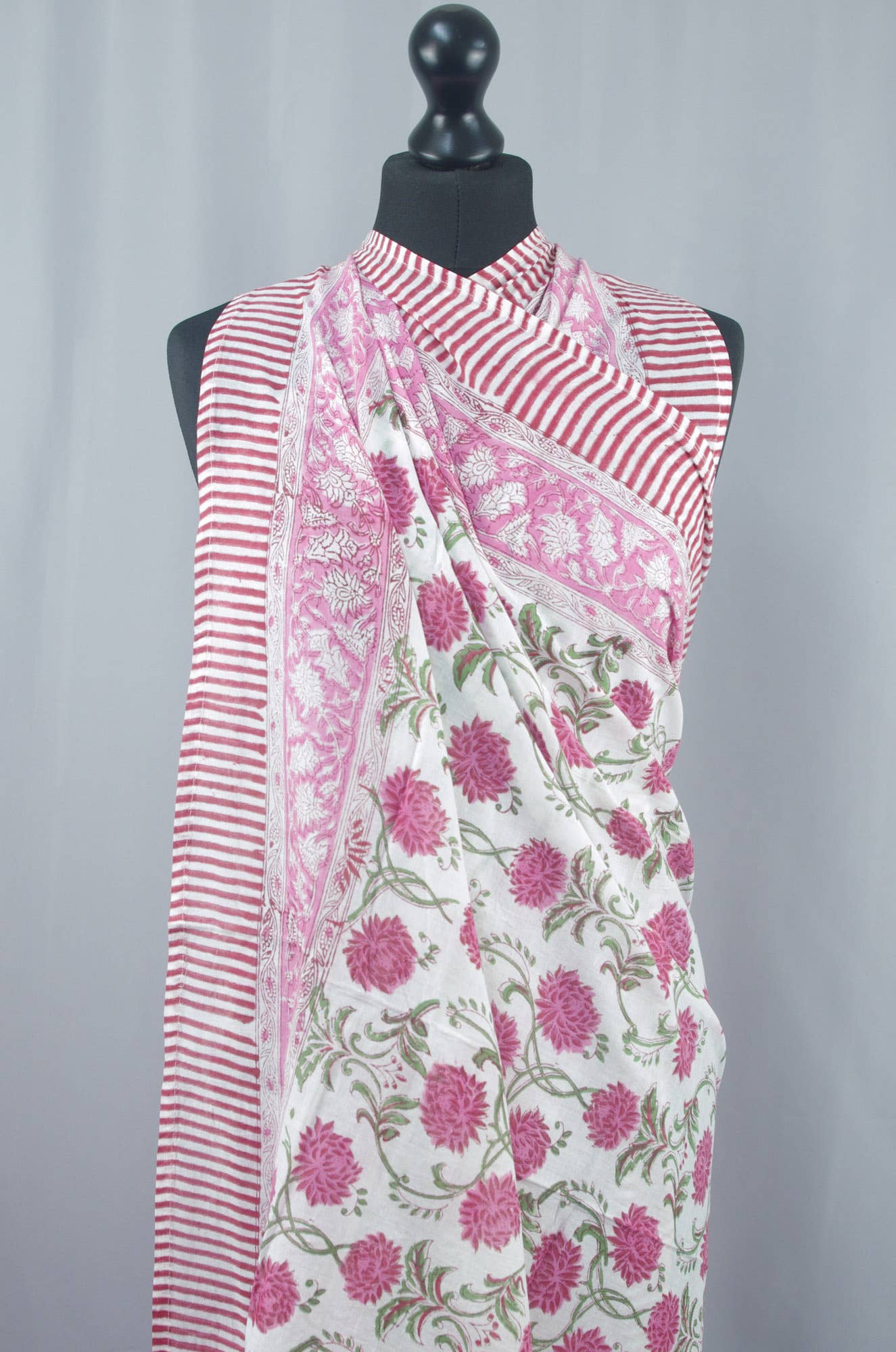 Beach Coverup Sarong Pareo - Wild Roses