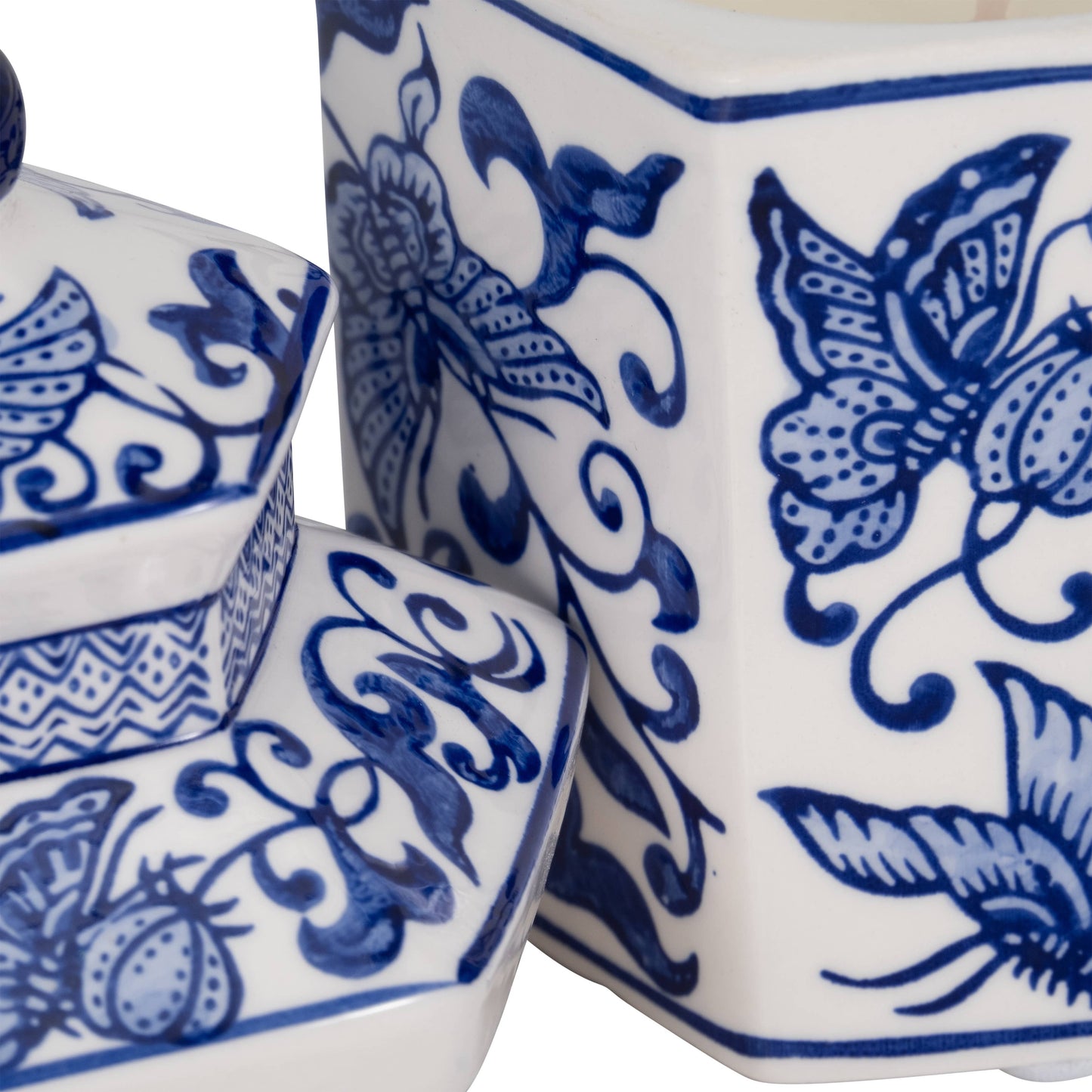 Ceramic Sandalwood Myrrh Chinoiserie Candle
