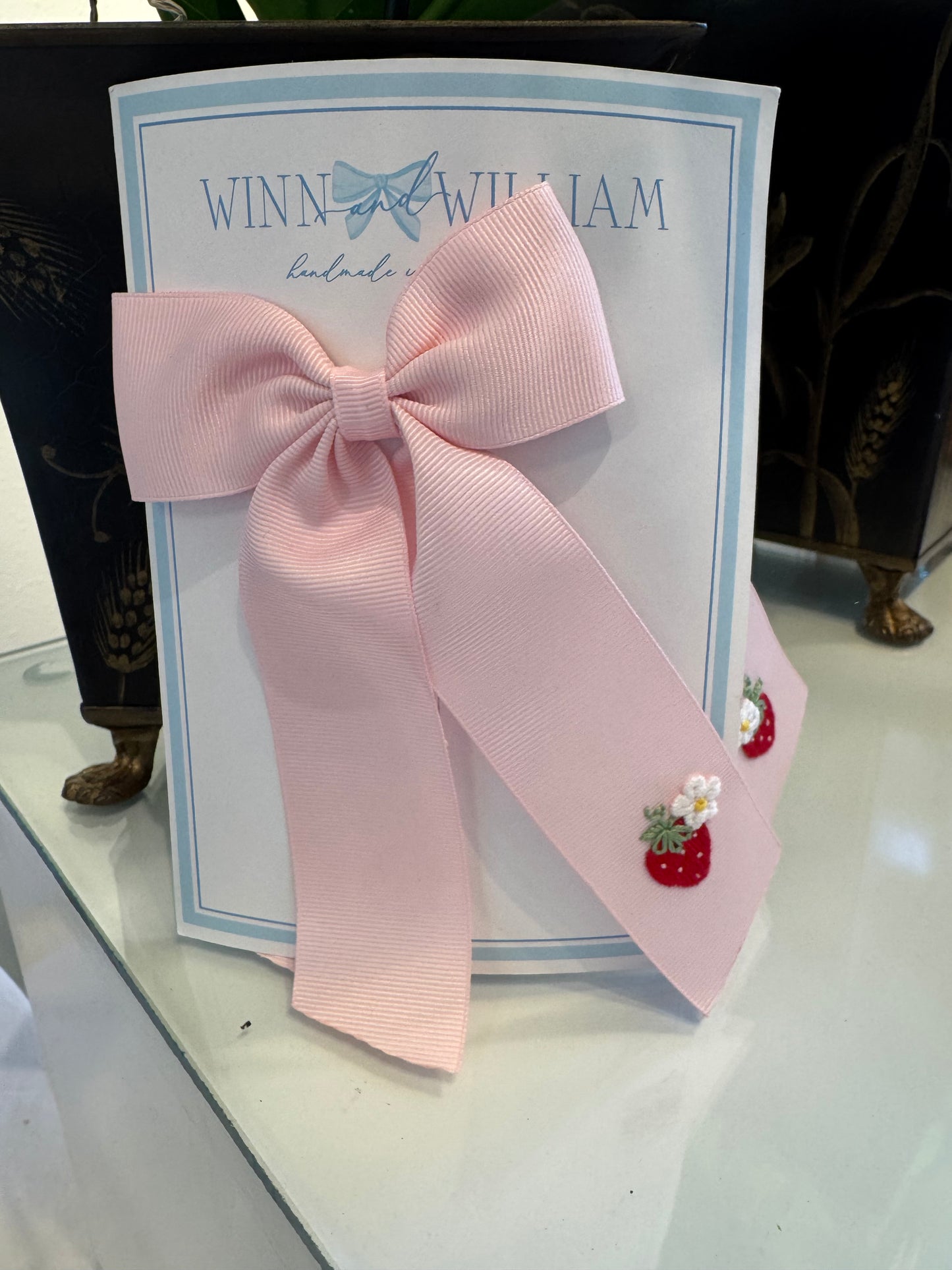 Strawberry Bow: Pale Pink / Medium Long Tail Bow