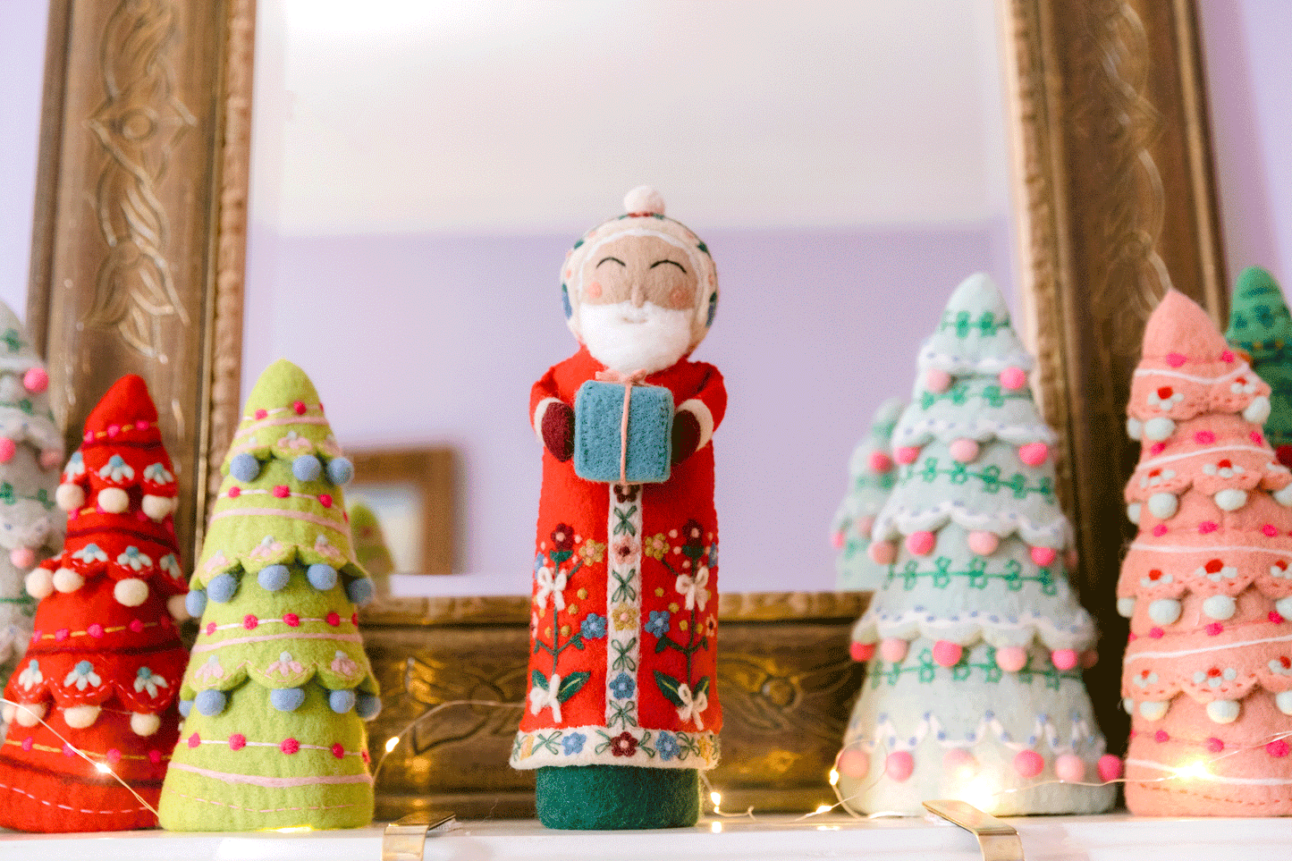 Santa Mantle Topper
